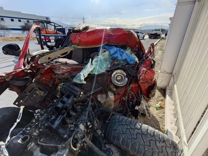 Accidente: Elementos de las policías Municipal y Estatal acudieron de inmediato al sitio para acordonar el área.