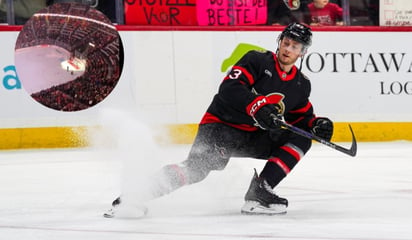 hockjey: Durante un partido de la NHL que se jugó en Ottawa, Canadá y mientras se entonaba en himno de Estados Unidos fue abucheado por l