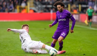 futbol: El atacante mexicano César Huerta sigue mostrando su calidad y ahora dio un pase de gol con su nuevo equipo Anderlecht