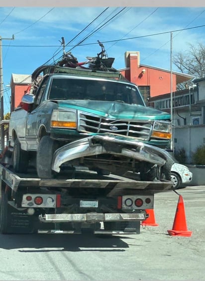 Accidente: Responsable intentó huir, pero fue detenido.