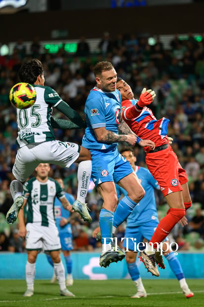 Santos Laguna vs Cruz Azul en el Estadio Corona