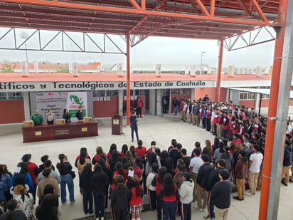 Los jóvenes son el futuro de Coahuila desde el congreso se le atiende