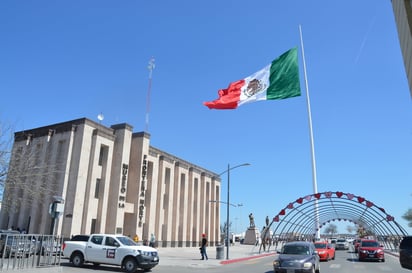 Doble celebración en Coahuila por Día de la Bandera