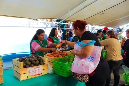 Mercadito Mejora beneficia a las familias del sector Ácoros