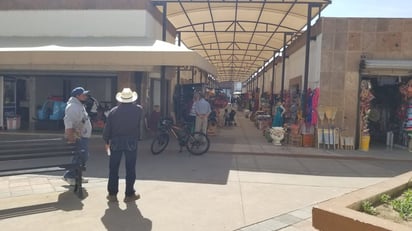 Poca Afluencia de Turistas en el Mercado Zaragoza Durante la Semana