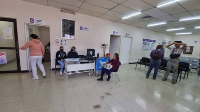 Autoridades de salud refuerzan la vacunación contra la tosferina en Sabinas