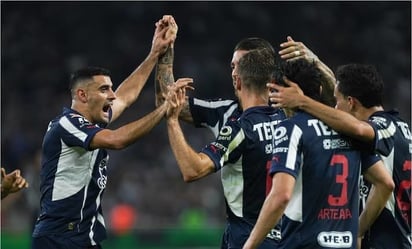 Rayados de Monterrey derrota a Santos Laguna