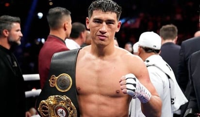 Dmitry Bivol vs David Benavidez; Mauricio Sulaimán anuncia pelea mandatoria