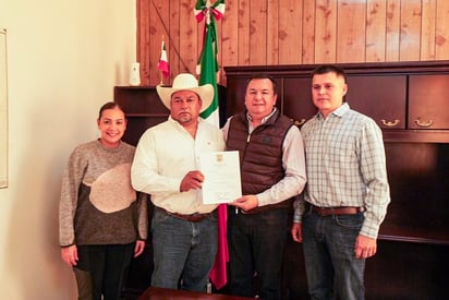 Adolfo Miranda Cirilo nombrado Coordinador de Desarrollo Rural en Región Norte de Coahuila: Con el objetivo de fortalecer programas agropecuarios y promover el desarrollo sostenible.