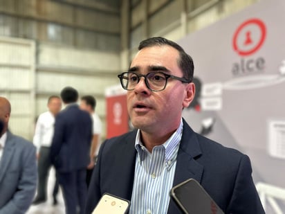 Ecnomía: El secretario de Economía reveló que entre 15% y 20% de las inversiones en Coahuila están en pausa.