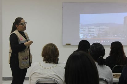 mujeres: Frecuentemente ofrecen  diferentes talleres para las mujeres, para su desarrollo personal