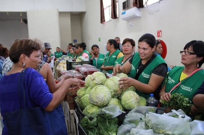 Llega el Mercadito Mejora y beneficia a cientos de familias en Palaú