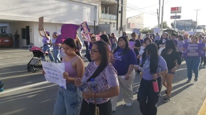 Mujeres de Piedras Negras marchan por el Día Internacional de la Mujer: Cerca de 100 mujeres de Piedras Negras se sumaron a las marchas por el Día Internacional de la Mujer, exigiendo justicia 