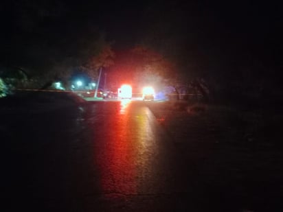 agresión : Testigos reportaron al número de emergencias una riña en vía pública entre varios individuos que discutían afuera de un sitio.