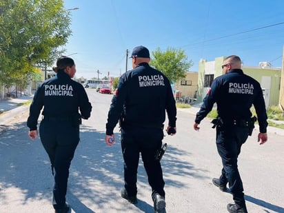 proximidad : Durante los operativos, los uniformados se entrevistaron con vecinos, quienes expresaron sus inquietudes proximidad : Durante los operativos, los uniformados se entrevistaron con vecinos, quienes expresaron sus inquietudes