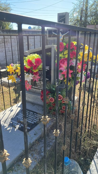 Día de muertos : Viajan desde otras ciudades y desde el extranjero, incluyendo quienes vienen de Dallas, Texas, recorriendo más de ocho horas.