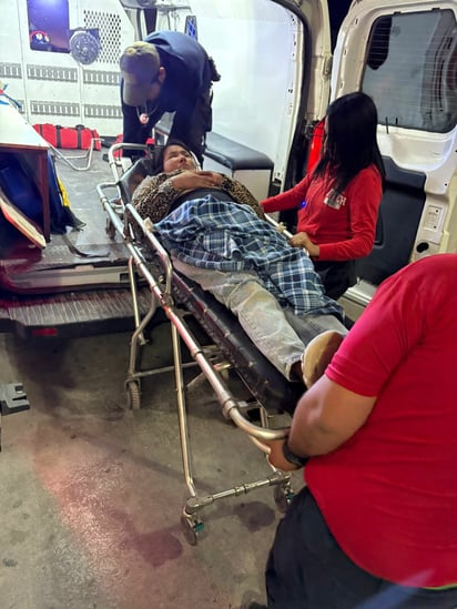 seguridad: Socorristas de GRUM la atienden de inmediato