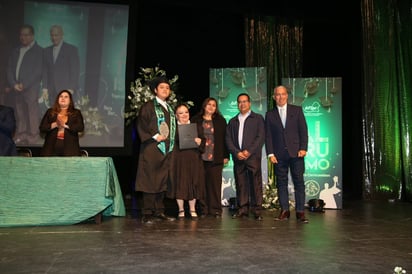 Nuevos profesionales de Mecatrónica y Tecnologías de Información se gradúan en UTNC, fortaleciendo el talento local