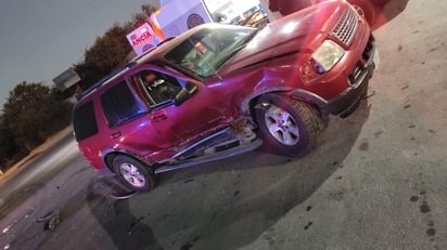 accidente : El conductor del Corolla, identificado como Rodolfo García, resultó con golpes que requirieron atención médica inmediata.