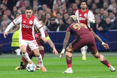 Galatasaray golea a Ajax con 'hat-trick' de Victor Osimhen