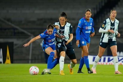 Charlyn Corral lidera remontada de Pachuca vs Cruz Azul