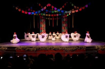 Ballet Folklórico Apango
