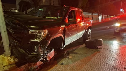 accidente : El incidente se originó cuando el conductor de un automóvil compacto, que se dirigía hacia el sector Centro