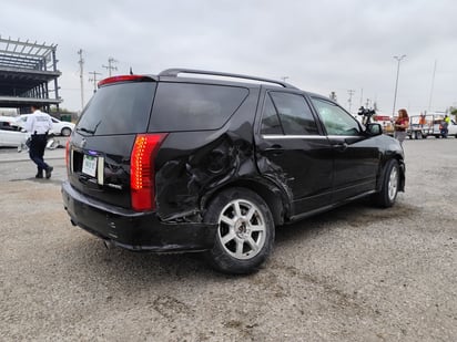 accidente : El choque dejó daños de consideración en ambos vehículos y generó movilización de elementos de Tránsito y Vialidad.