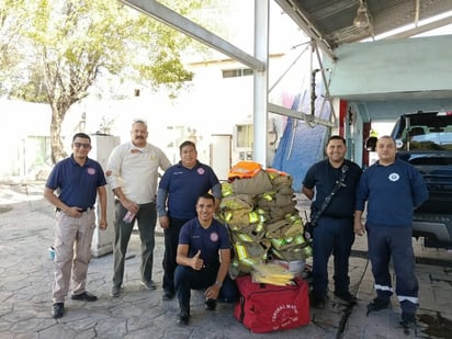 Bomberos recibe nuevo equipo estructural donado desde Estados Unidos