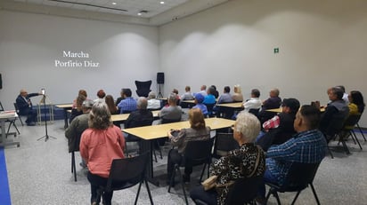 Cultura: Al termino de la ponencia de Peña Chávez sobre la historia del Corrido se otorgó la presea anual de la prestigiosa institución