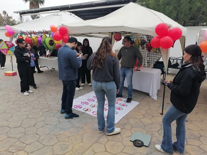 Estudiantes promueven la salud con actividad