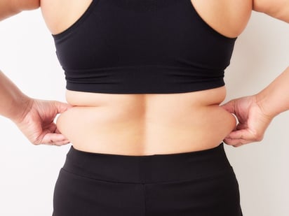 ¿Por qué cuesta tanto quitar la grasa abdominal? (y qué la hace peligrosa)