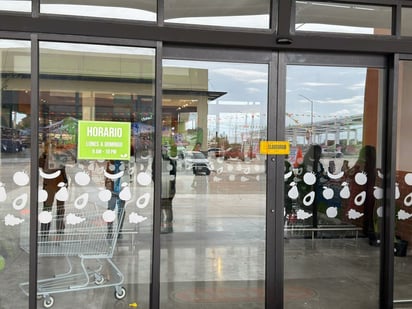 Inaguración y clausura de tienda merco