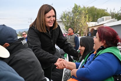 región: Con la pavimentación de los Retornos 1, 2 y 3, el Gobierno Municipal continúa
entregando obras que mejoran la calidad de vida