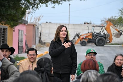 región: Con la pavimentación de los Retornos 1, 2 y 3, el Gobierno Municipal continúa
entregando obras que mejoran la calidad de vida