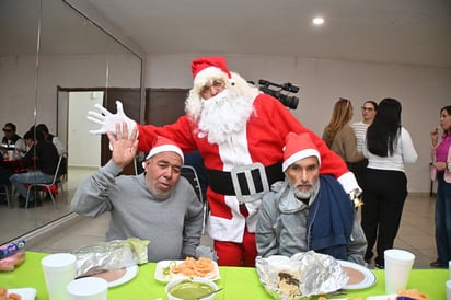 región: La alcaldesa Sari Pérez convivió con las y los beneficiarios en una fiesta que fortaleció la unión y la solidaridad comunitaria