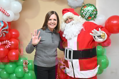 región: La alcaldesa Sari Pérez convivió con las y los beneficiarios en una fiesta que fortaleció la unión y la solidaridad comunitaria