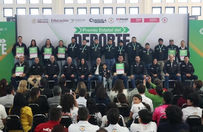 GOBIERNO El gobernador reafirma apoyo al deporte y anuncia mayor impulso e infraestructura en Coahuila para 2026. Al encabezar la entrega del Premio Estatal