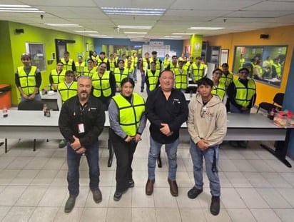 VISITA Estudiantes de Innovación de Negocios y Mercadotecnia de la UTRC realizaron una visita académica a Magna Mechanisms en Saltillo para conocer de cerca