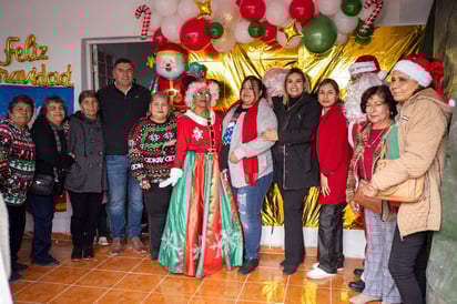 región: Alcaldesa convive con las y los adutlos mayores región: Alcaldesa convive con las y los adutlos mayores