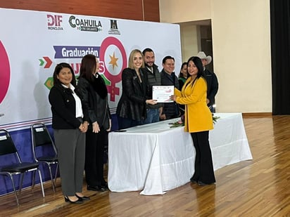 Mujeres al Siguiente Nivel