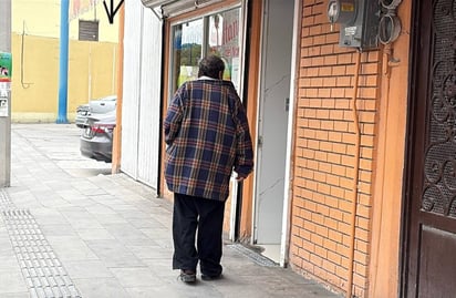 Frío cobra vidas y Cruz Roja refuerza apoyo a indigentes