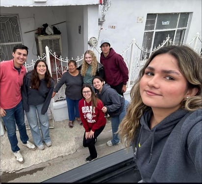 Jóvenes de Ruta 24 entregan despensas a familias vulnerables Sabinas