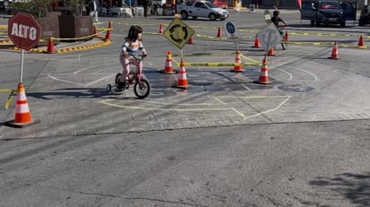 SEGURIDAD VIAL Bici Escuelita formó a miles de niños en Paseo Colón para mejorar seguridad vial urbana.  El Paseo Colón no solo cerró el año como punto de reunión familiar.