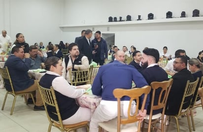 enfermeros : Durante el evento, autoridades sanitarias resaltaron la importancia del trabajo que realizan enfermeros y enfermeras. enfermeros : Durante el evento, autoridades sanitarias resaltaron la importancia del trabajo que realizan enfermeros y enfermeras.