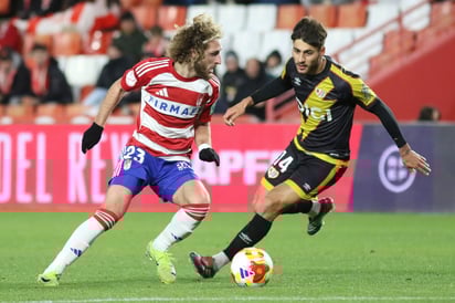 El Rayo Vallecano remonta en la segunda parte al Granada y pasa a octavos de la Copa del Rey
