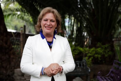 EMBAJADAS La saliente embajadora Josefa González-Blanco deseó éxito a Alejandro Gertz Manero, su sucesor designado en la embajada de México en Reino Unido.  Josefa