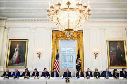 EE.UU Donald Trump firmó un decreto para proteger activos venezolanos en EE.UU., incluidos ingresos petroleros, impidiendo que sean embargados.