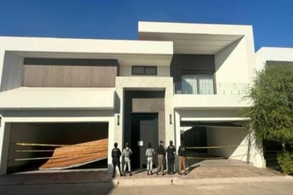 Catean dos viviendas en Tres Ríos, Culiacán; aseguran armas y vehículos blindados