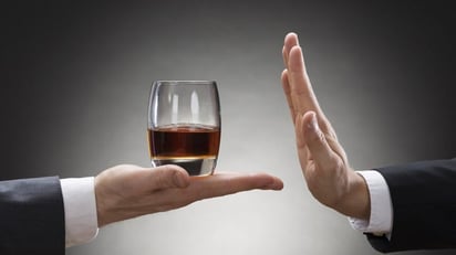 ENFERMEDADES Dejar de consumir alcohol durante el mes de enero se ha vuelto una práctica cada vez más extendida, no solo como parte de los propósitos de Año Nuevo, sino